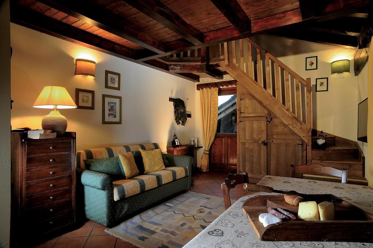 Residence Foyer D'Antan Brusson Exterior photo